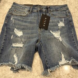 NWT Risen shorts- sz large